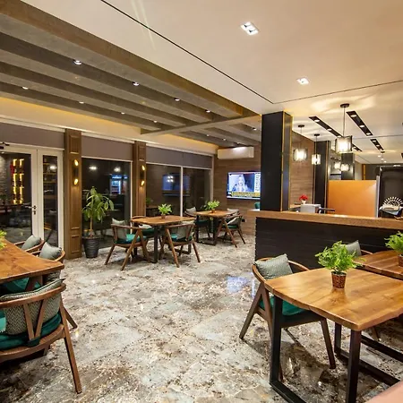 Hotel Tree Korce